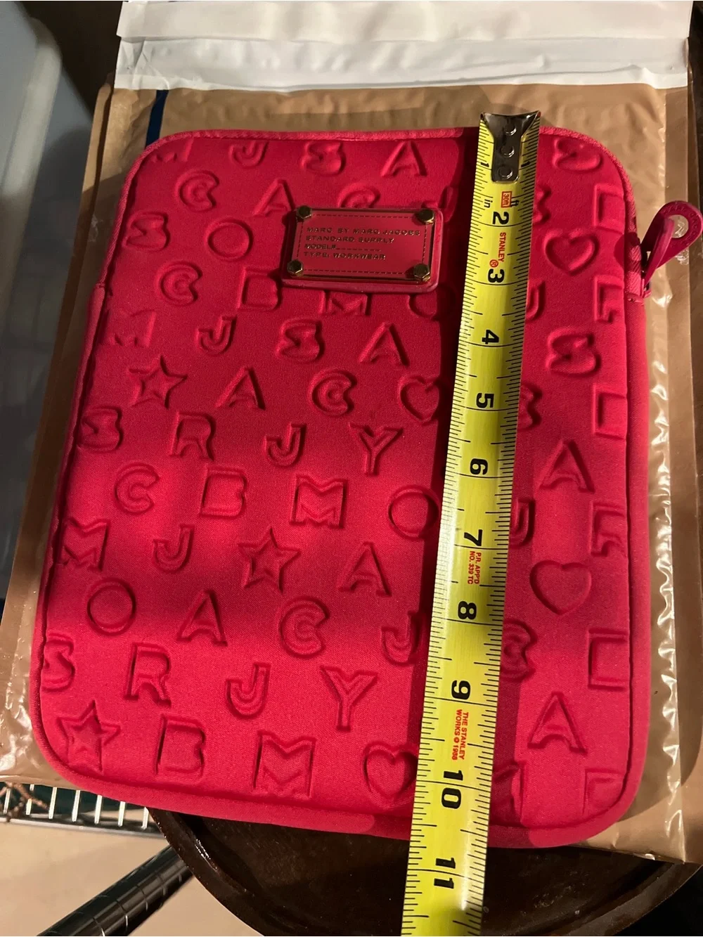 Marc Jacobs neon pink
